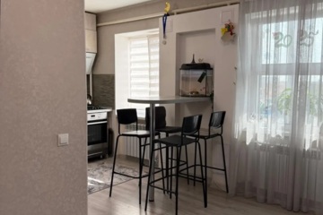 3-к квартира, 72 м², 4/4 эт.