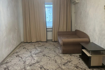 2-к квартира, 42,8 м², 2/5 эт.